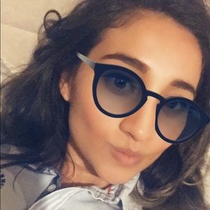 Meet your Posher, Paulina